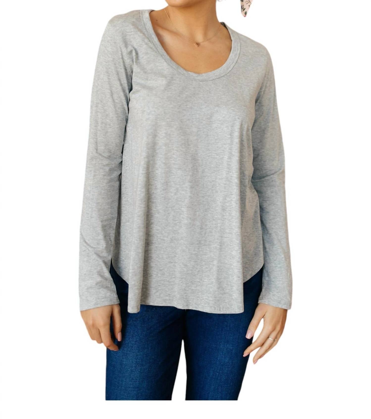 

Любимый базовый топ каждой девушки в цвете Heather Grey 143 STORY