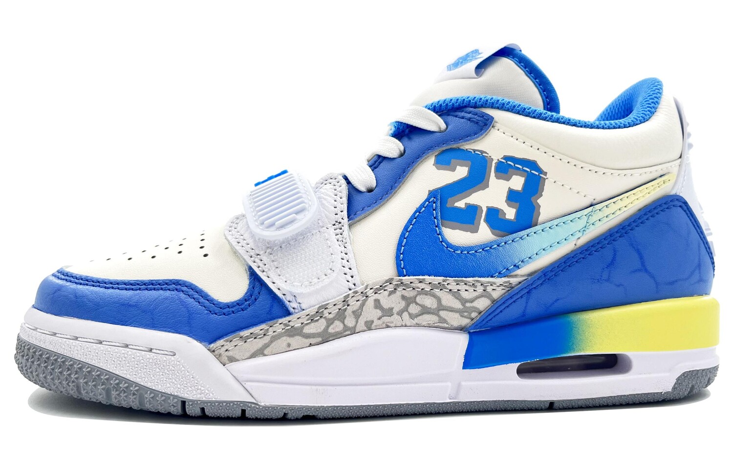 

Женские баскетбольные кроссовки Jordan Legacy 312 Vintage, White