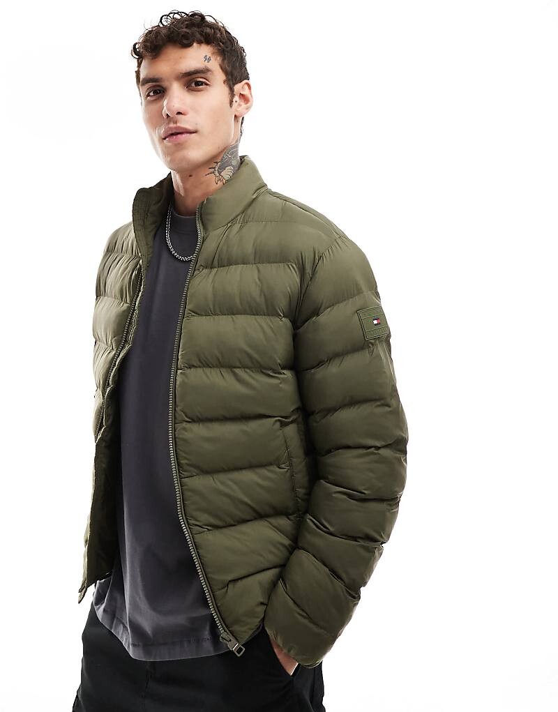 

Оливково-зеленая дутая термокуртка Tommy Hilfiger