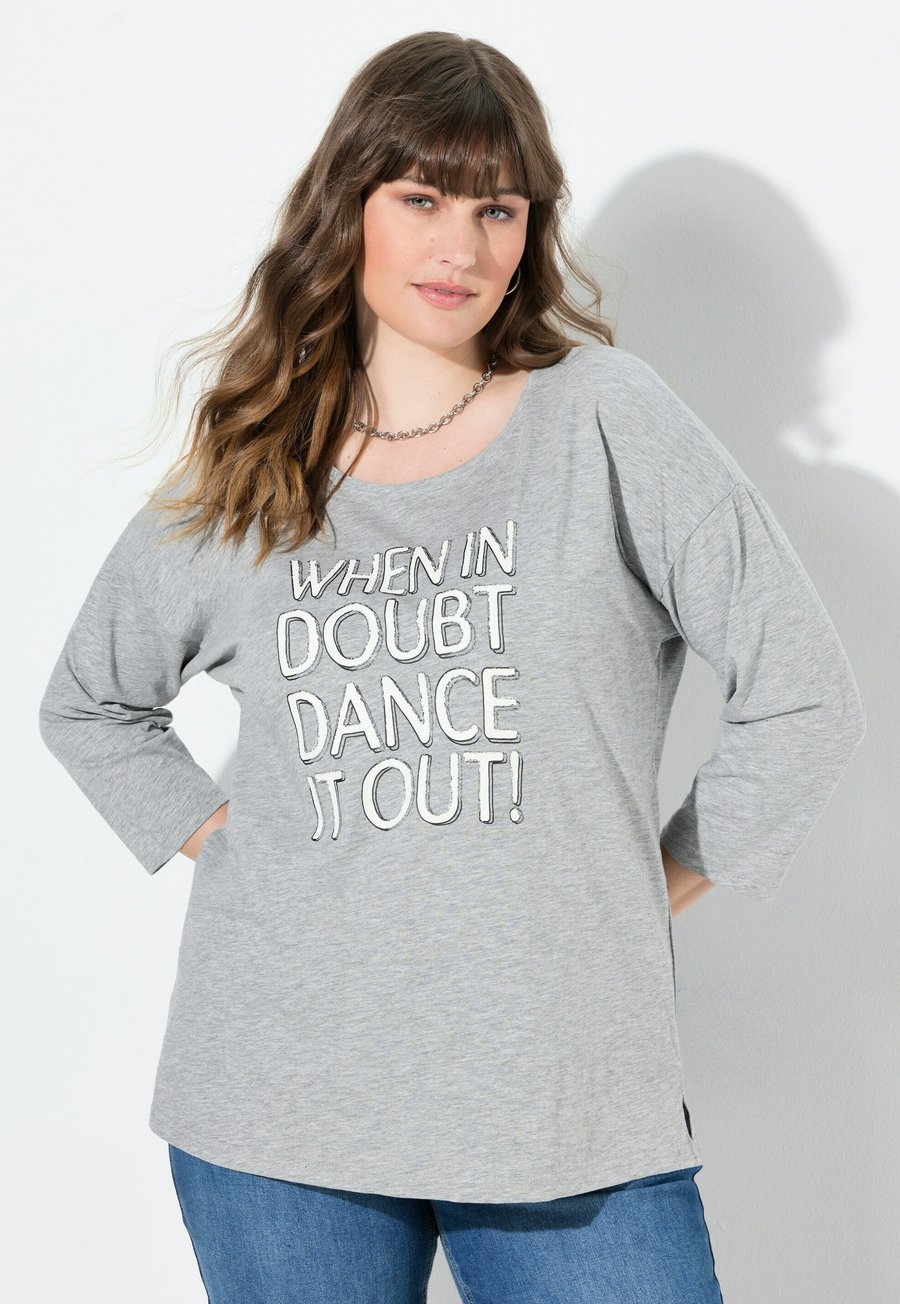 

Топ Ulla Popken RUNDHALS 3/4-ARM, Mottled Grey