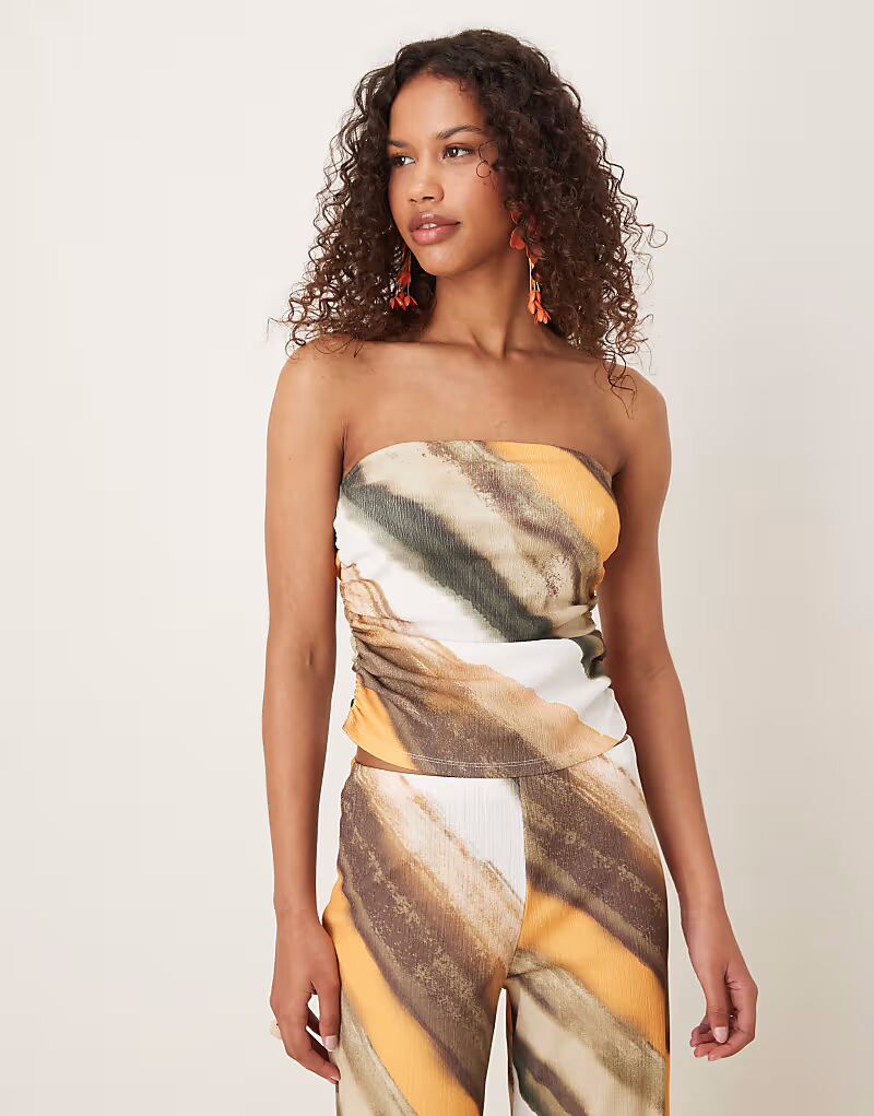 

Приталенный бандо со сборками и абстрактным принтом Asos Design