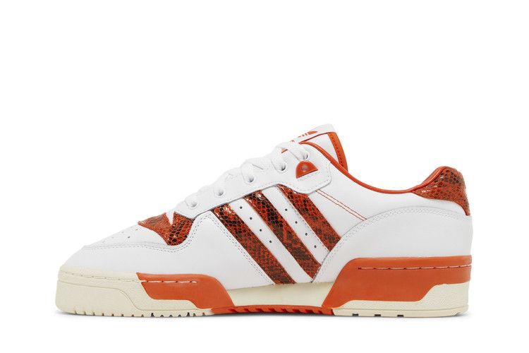 Кроссовки adidas Rivalry Low 'Orange Snakeskin', белый — фото 4