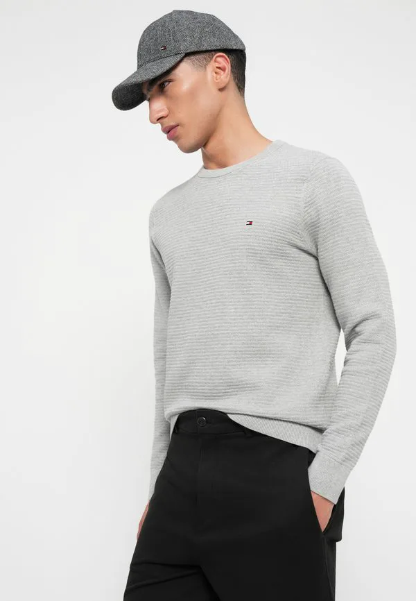 Джемпер с круглым вырезом, выполненный из фактурной трикотажной ткани. Tommy Hilfiger, Light Grey Heather — фото 4