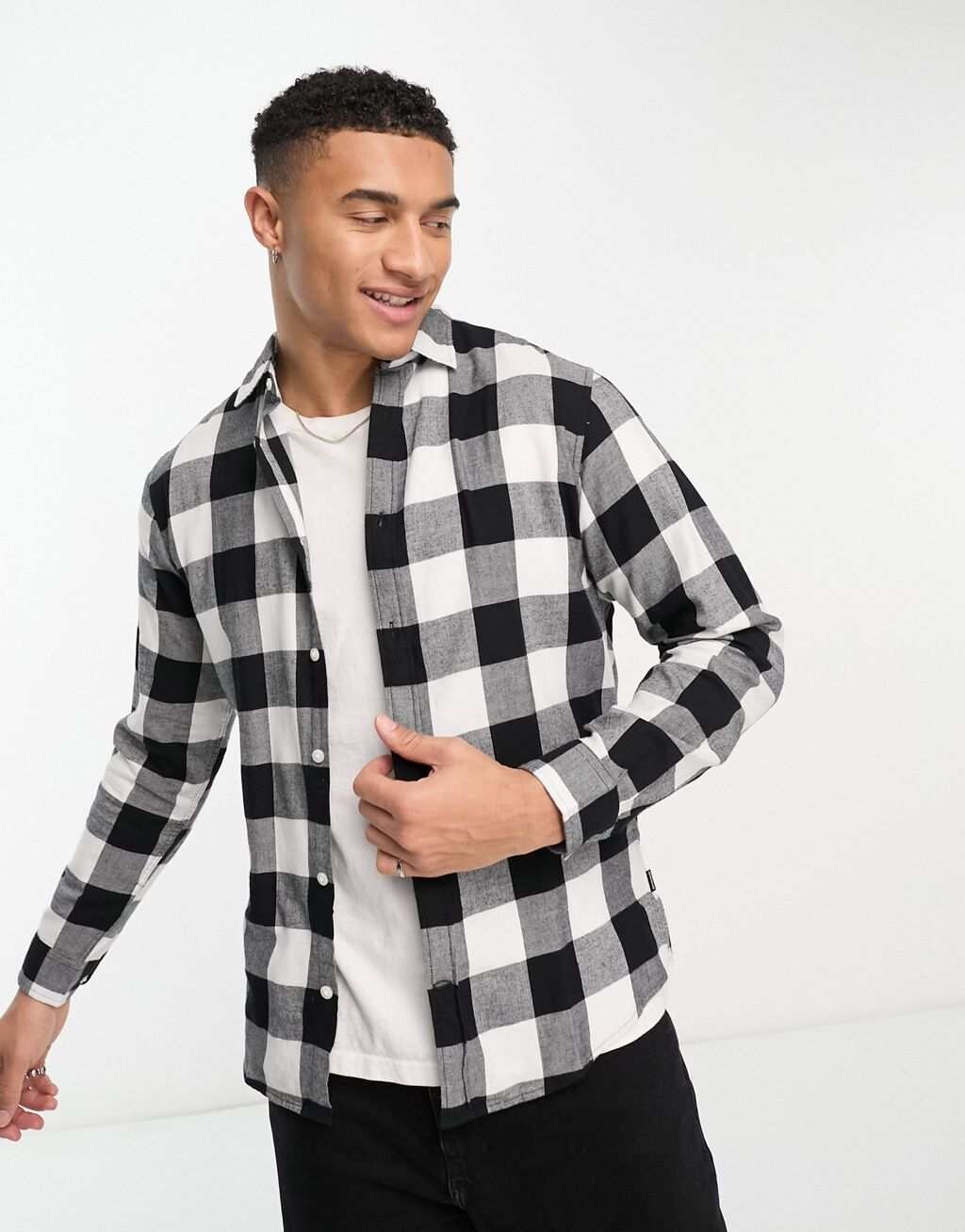 

Черно-белая фланелевая рубашка в клетку цвета буйвола Jack & Jones Essentials