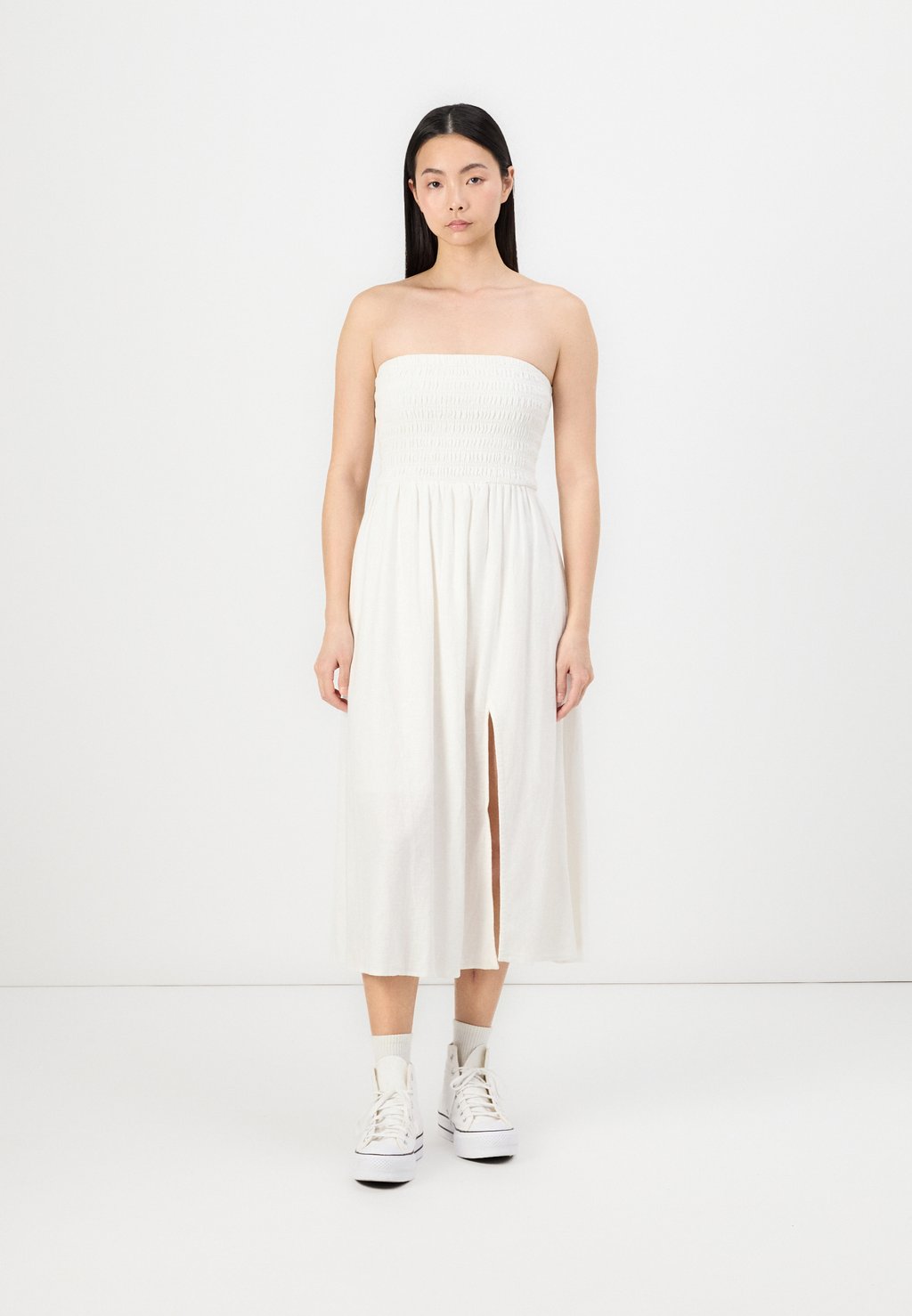 

Повседневное платье STRAPLESS LINEN DROP WAIST CHANNELED MIDI DRESS Hollister Co., белый