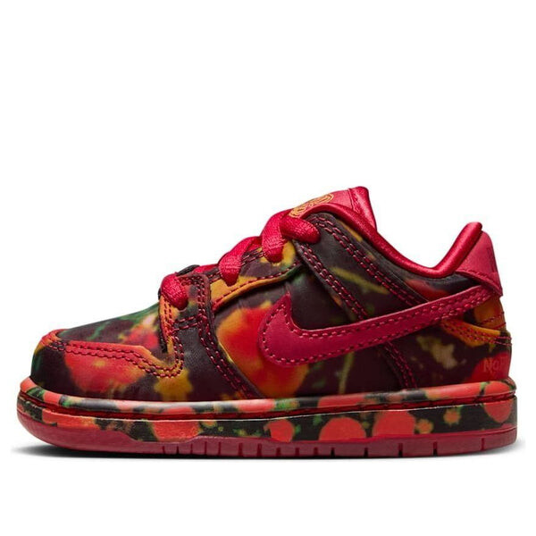 

Кроссовки sb dunk low 'the wizard of oz' Nike, красный