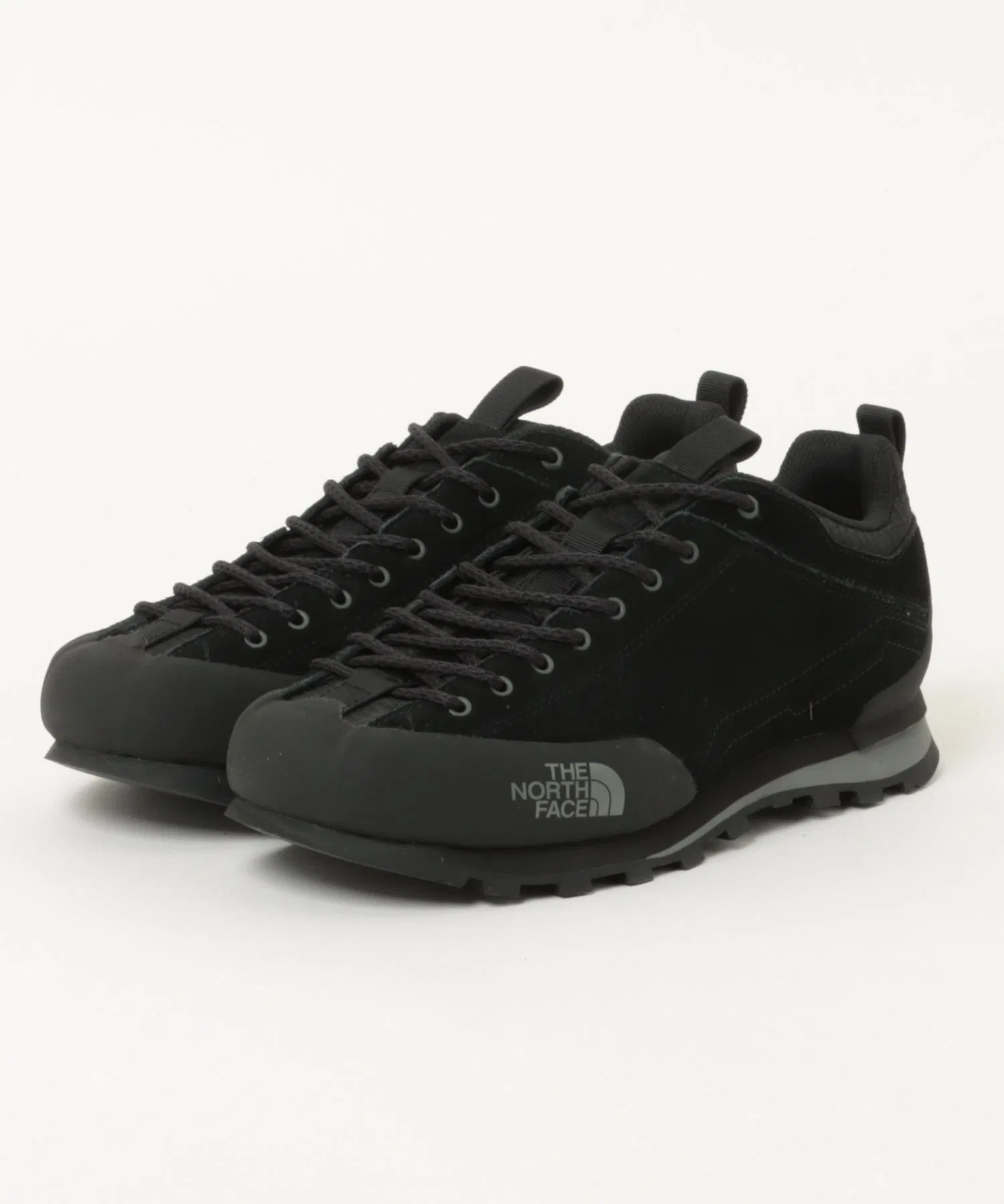 Мужские кроссовки The North Face Verto Traverse для активного отдыха (NF52611 KK TNF Black/TNF Black)