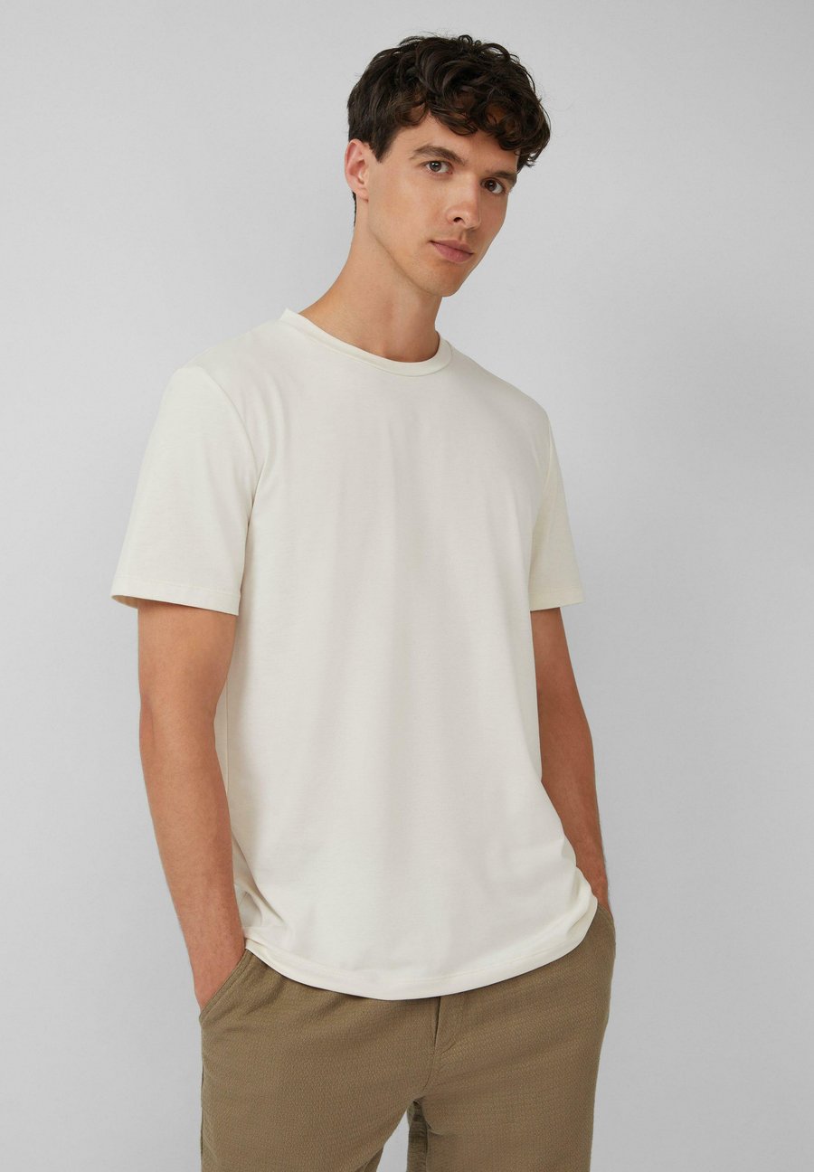 

Футболка s.Oliver Basic T-shirt, Creme/Off-White, Белый, Футболка s.Oliver Basic T-shirt, Creme/Off-White