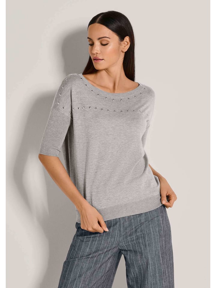 

MADELEINE Свитер с короткими рукавами и декоративными камнями серебристо-серого / кремового / меланжевого цвета