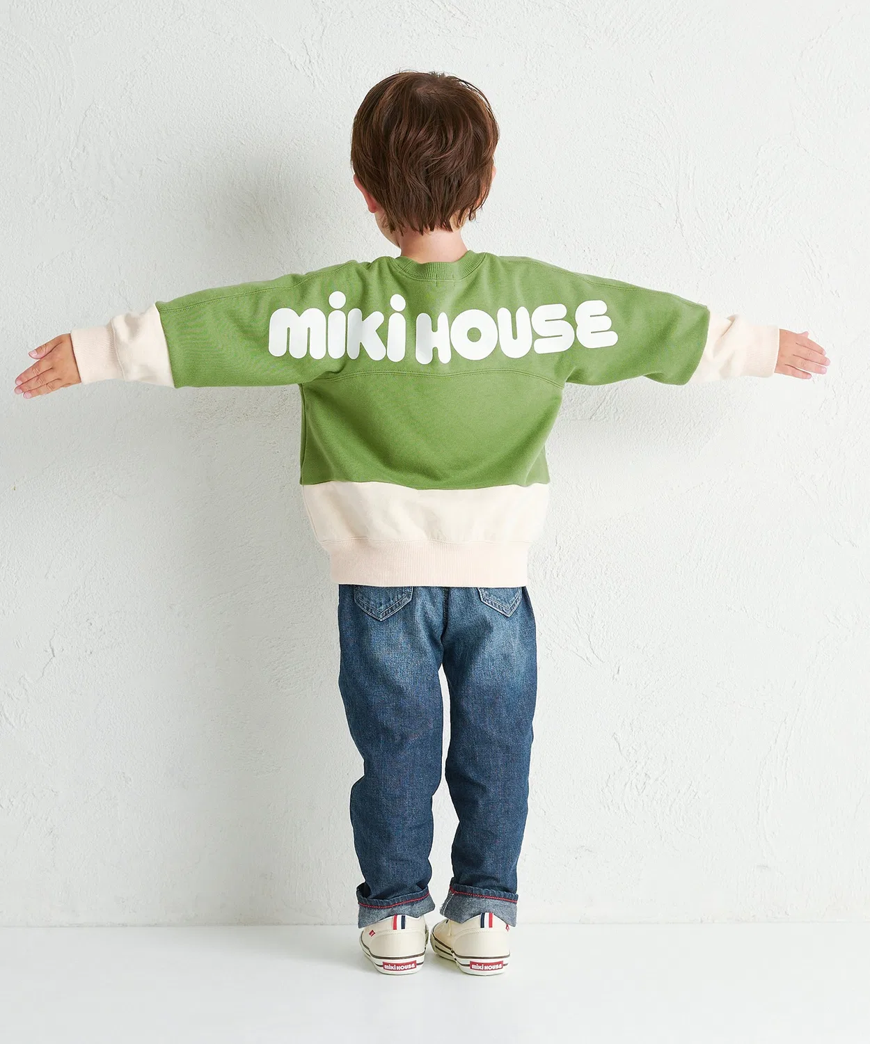 Свитшот с логотипом на спине бренда Mikihouse из хлопка, розовый — фото 3