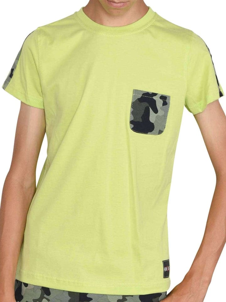 

Футболка BEZLIT