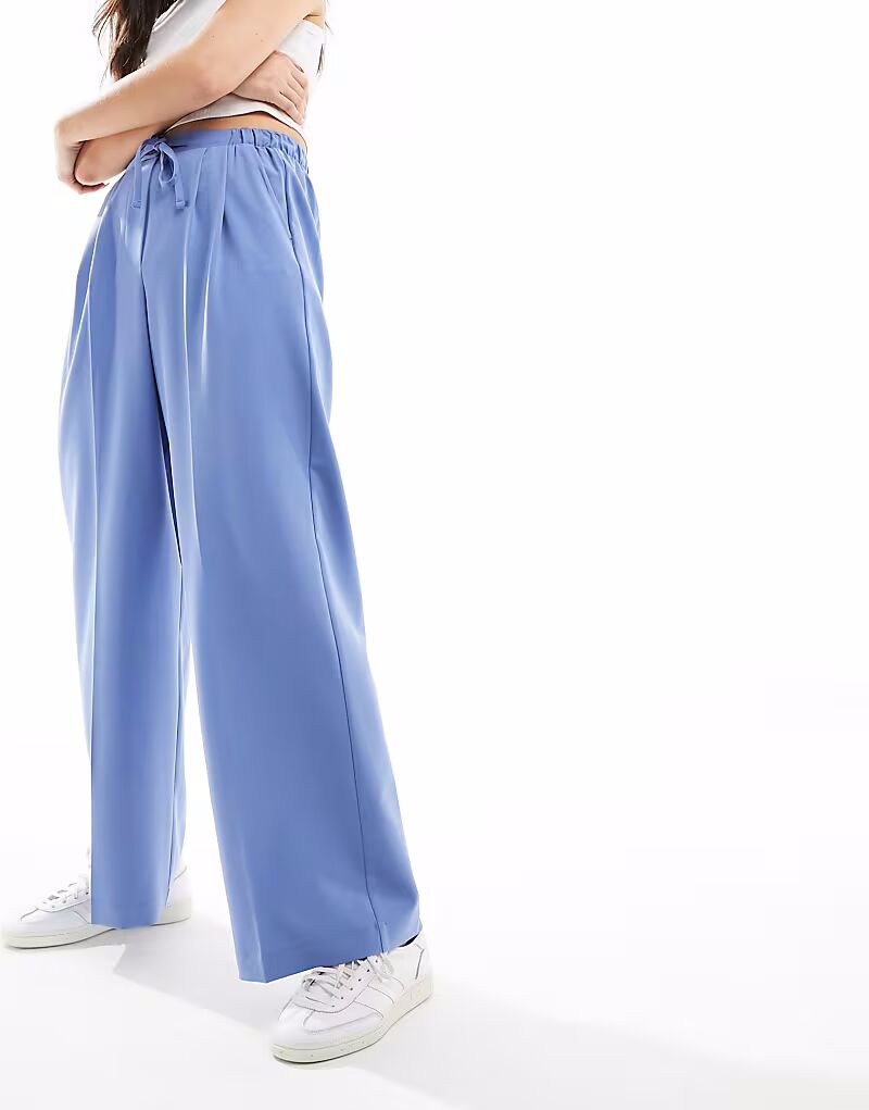 

Брюки ASOS DESIGN классического кроя синего цвета