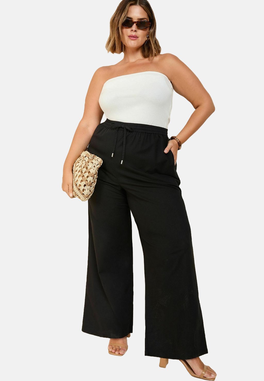 

Брюки PLUS SIZE FIT Friends Like These, черный