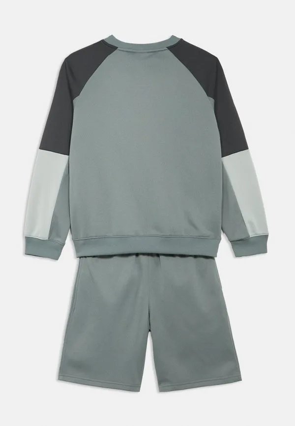Толстовка crew Nike Sportswear, Smoke Grey/Anthracite/Light Smoke Grey/White — фото 2
