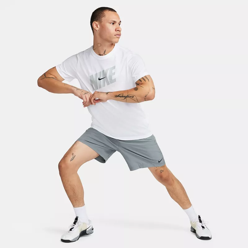 Мужские универсальные шорты без подкладки Nike Dri-FIT Form 7 дюймов, серый — фото 3