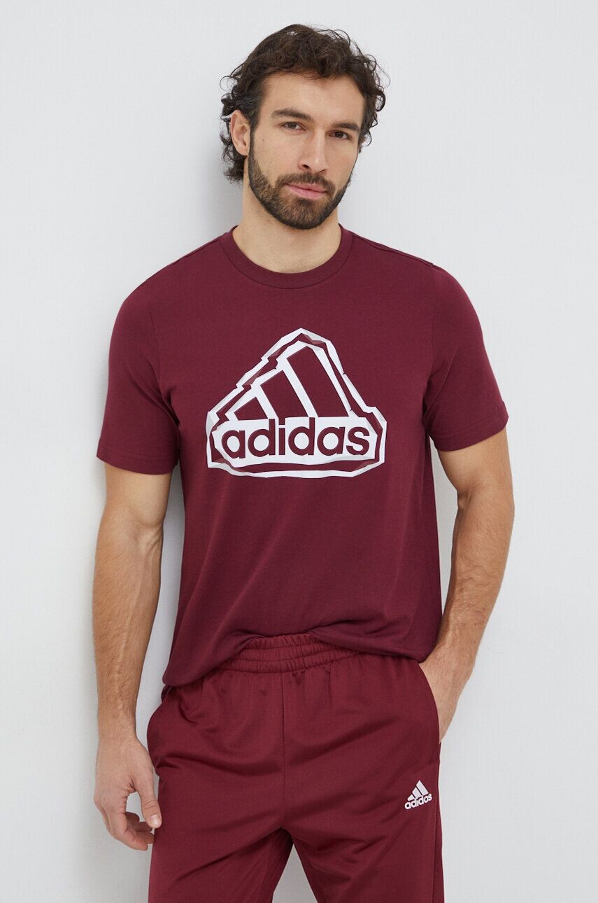

Хлопковая футболка adidas, гранатовый