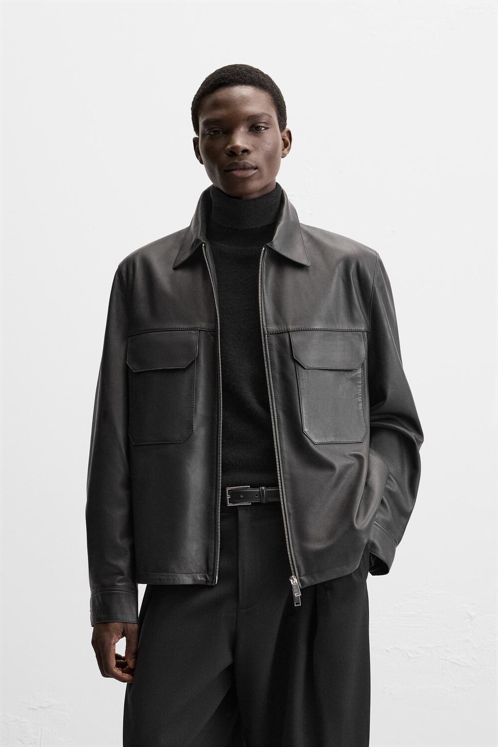 

Кожаная куртка ZARA, черный