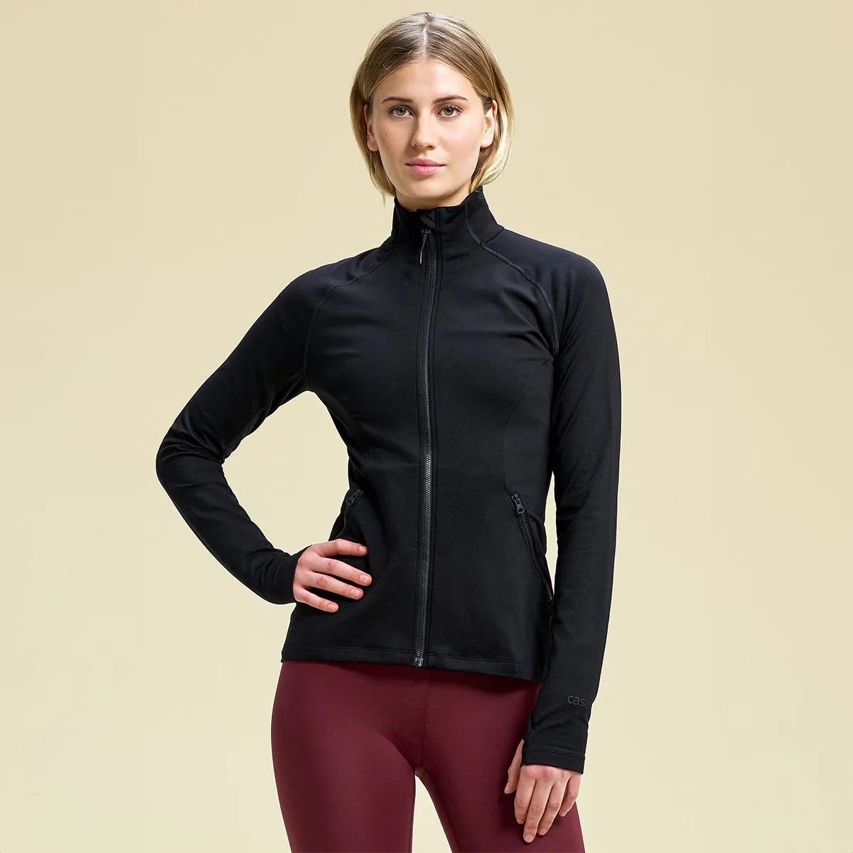 

Женская куртка Casall Refine Training Jacket, черный