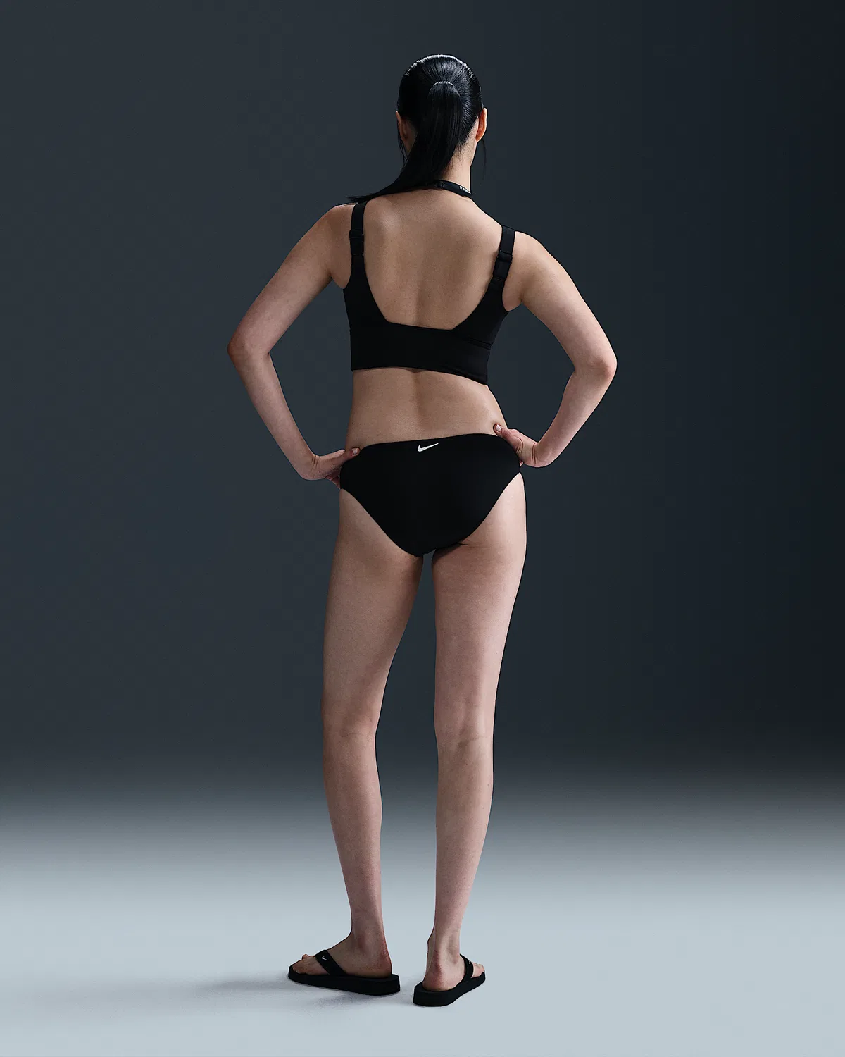 Женские плавки-бикини Nike Swim Effortless Essential, Black — фото 4