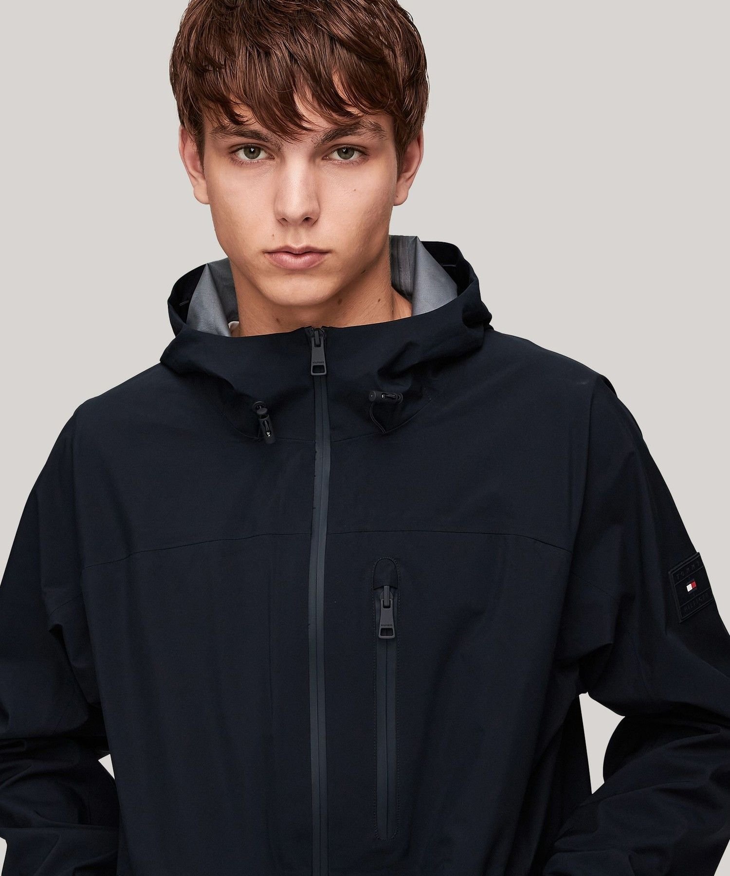 ТЕХНОЛОГИЧЕСКАЯ КУРТКА С КАПЮШОНОМ Desert Sky TOMMY HILFIGER, Beige AEG — фото 4