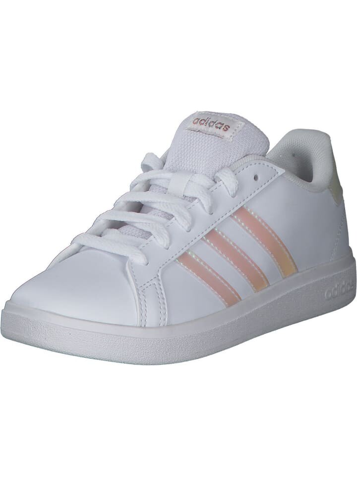 

Кроссовки на шнуровке adidas, белый