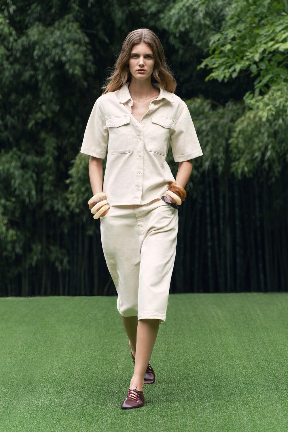 

Джинсовые шорты-бермуды ZARA, экрю