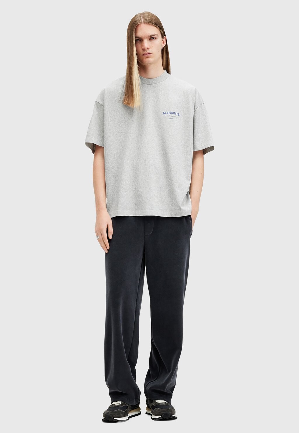 

Футболка с принтом UNDERGROUND CREW AllSaints, серый