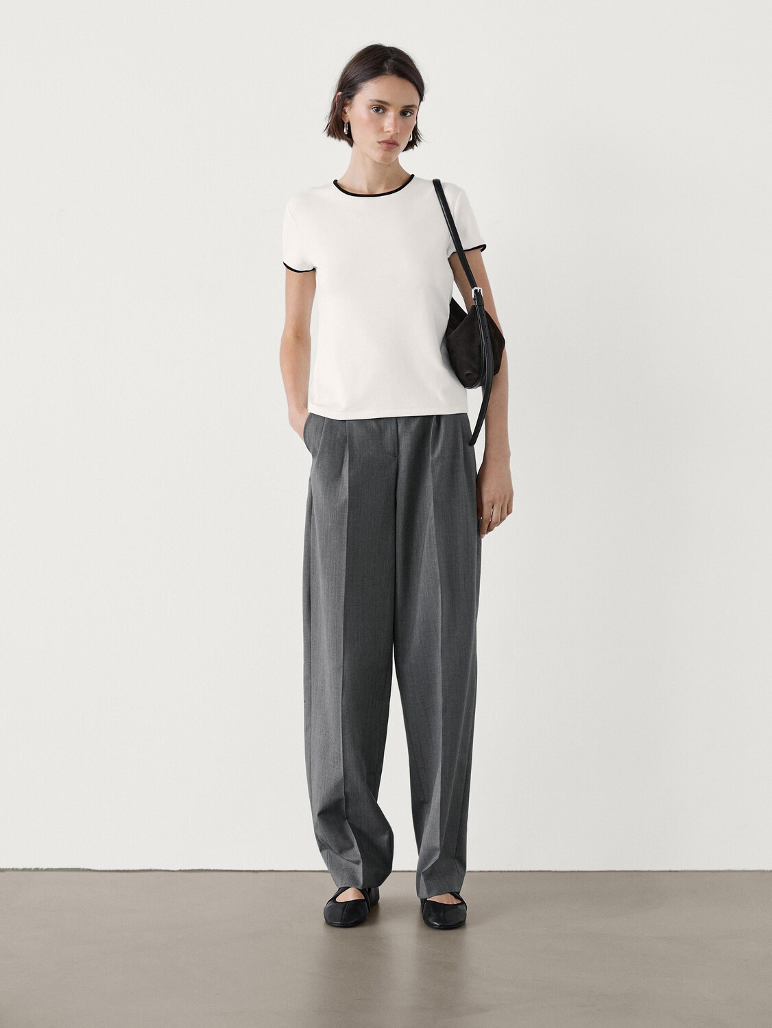 

Плотная футболка с контрастной отделкой Massimo Dutti, бежевый