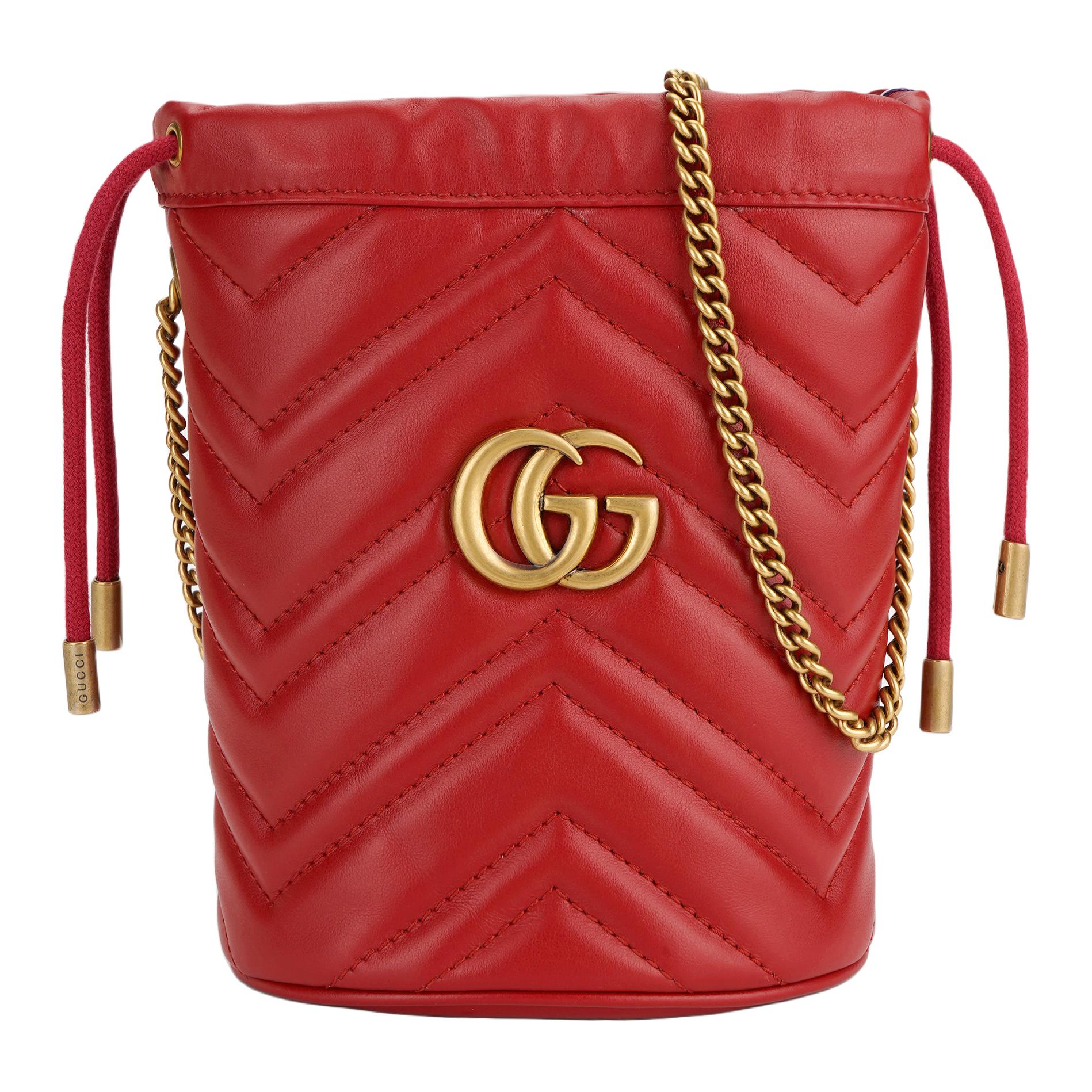 

GUCCI Мини-ведро GG Marmont гибискус красный