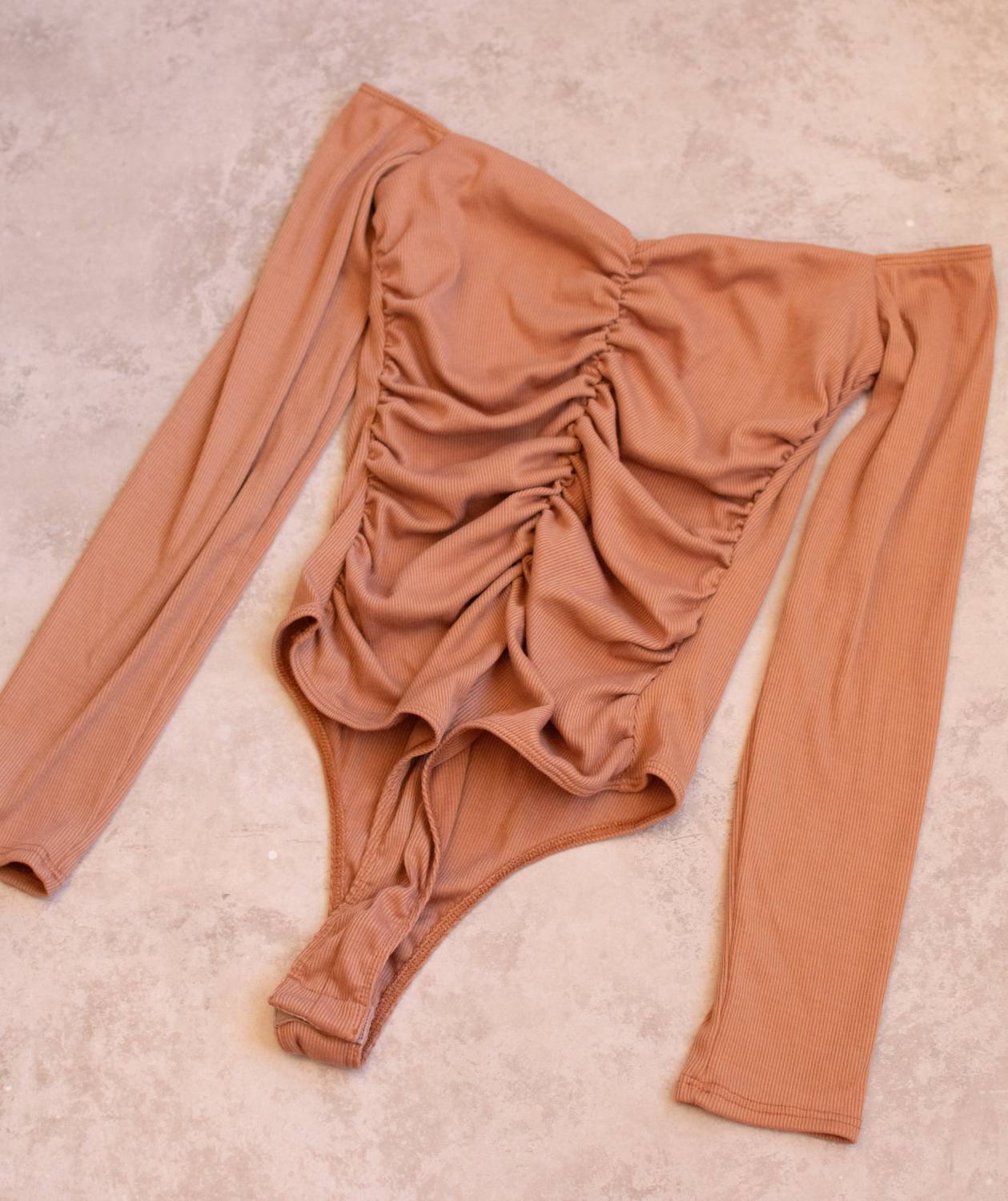 

Женский боди с открытыми плечами в цвете мокко LUSH, мокко