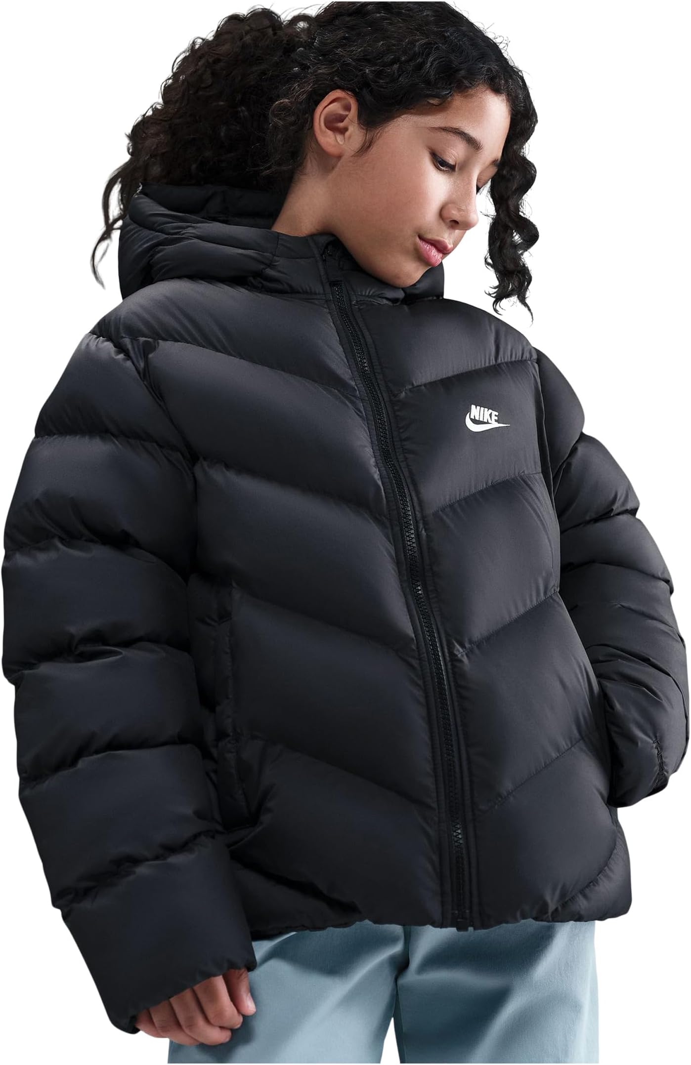 

Спортивная куртка-пуховик свободного кроя Therma-FIT для игр на весь день Nike Kids, Black/White