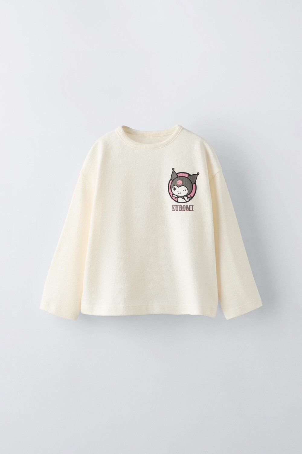 

Лонгслив с принтом Kuromi Sanrio ZARA, устрично-белый