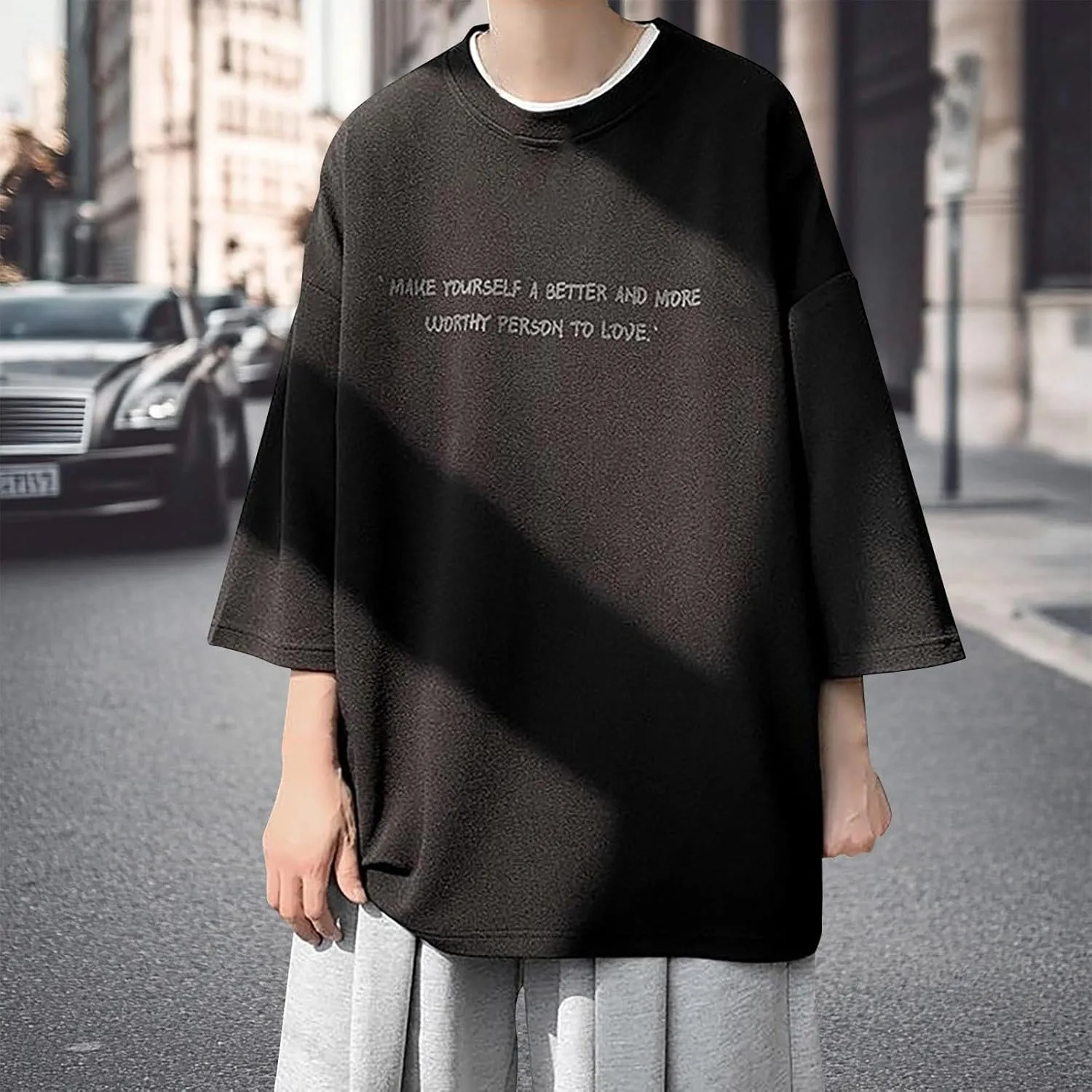Стильная мужская футболка Relaxed Fit с круглым вырезом — фото 3