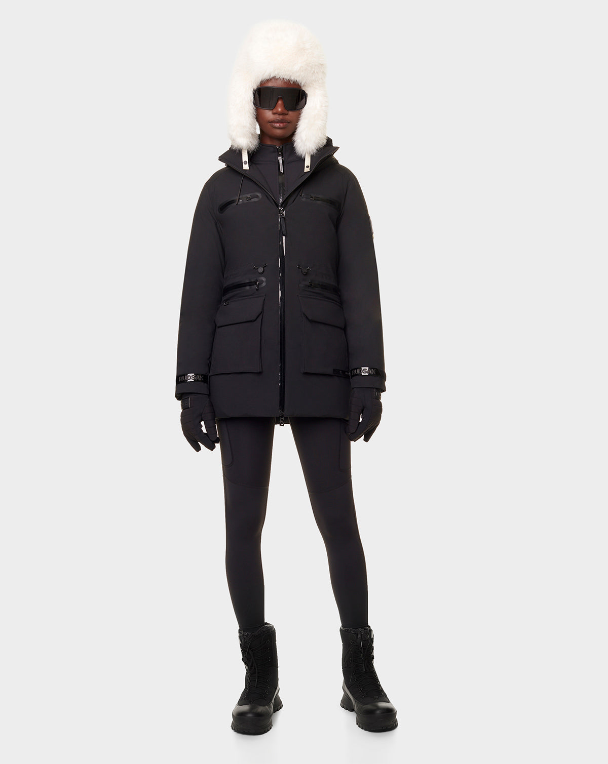 

Женская утепленная парка Stormshell Down из переработанных материалов CARLY Rudsak, черный