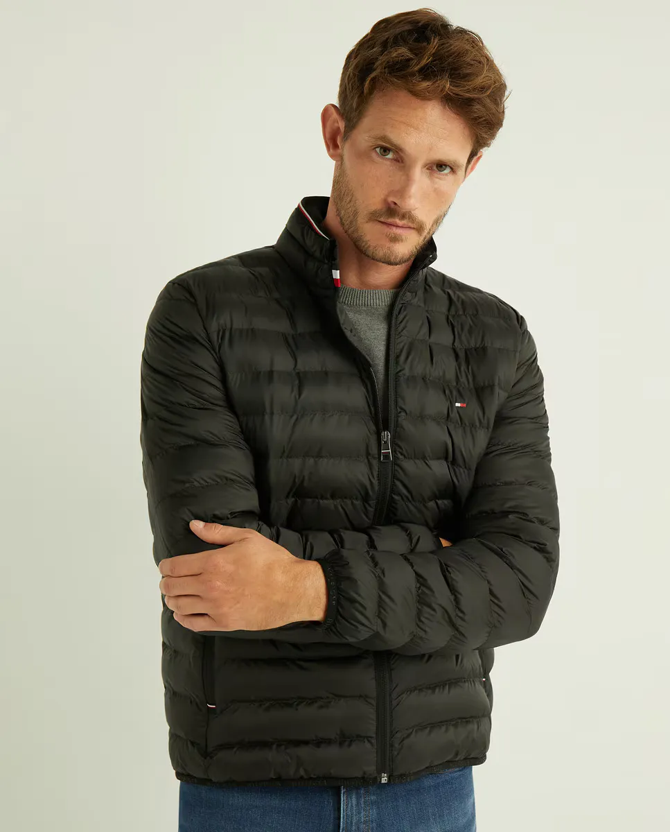 

Черная легкая мужская куртка Tommy Hilfiger, черный