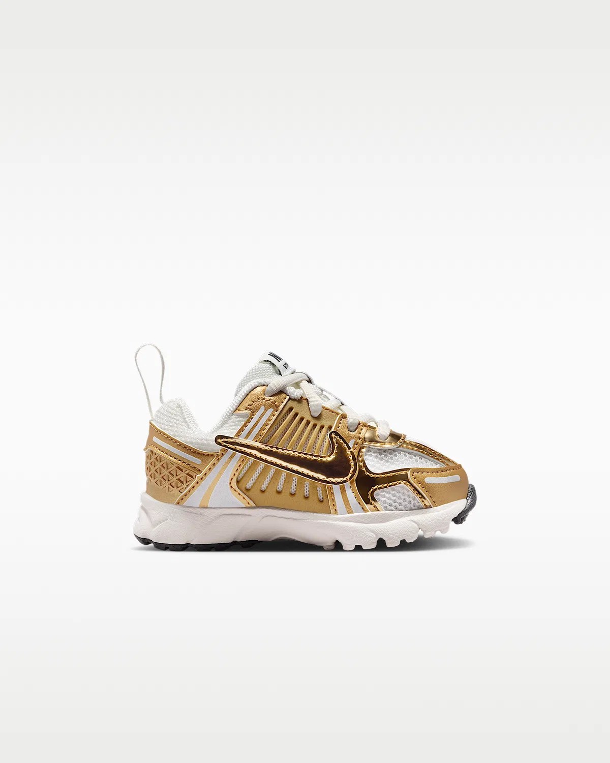 Детские кроссовки (классические шнурки) Nike Vomero 5, Sail/Anthracite/Photon Dust/Metallic Gold — фото 3