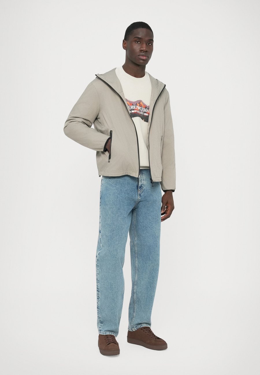 Куртка Emporio Armani BLOUSON JACKET, Mourning Dove/Grey — фото 2