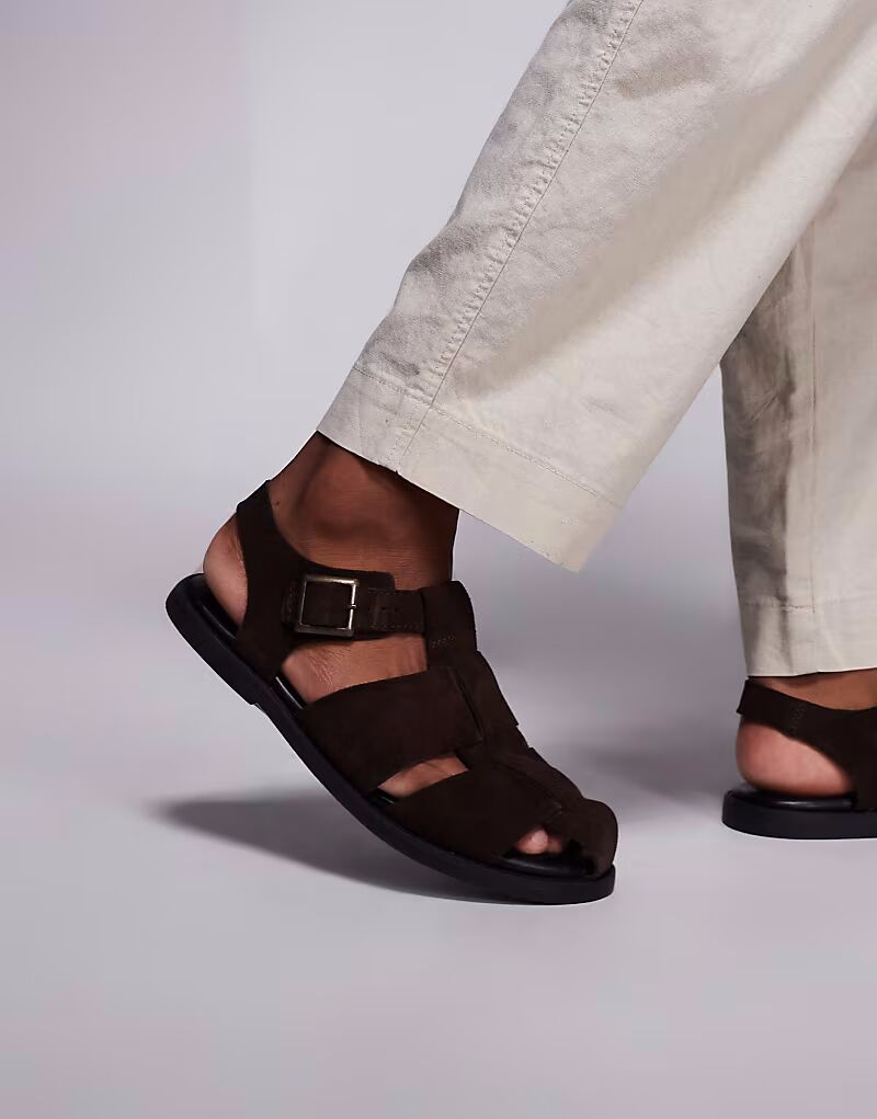 

Закрытые рыбацкие сандалии ASOS DESIGN из коричневой замши