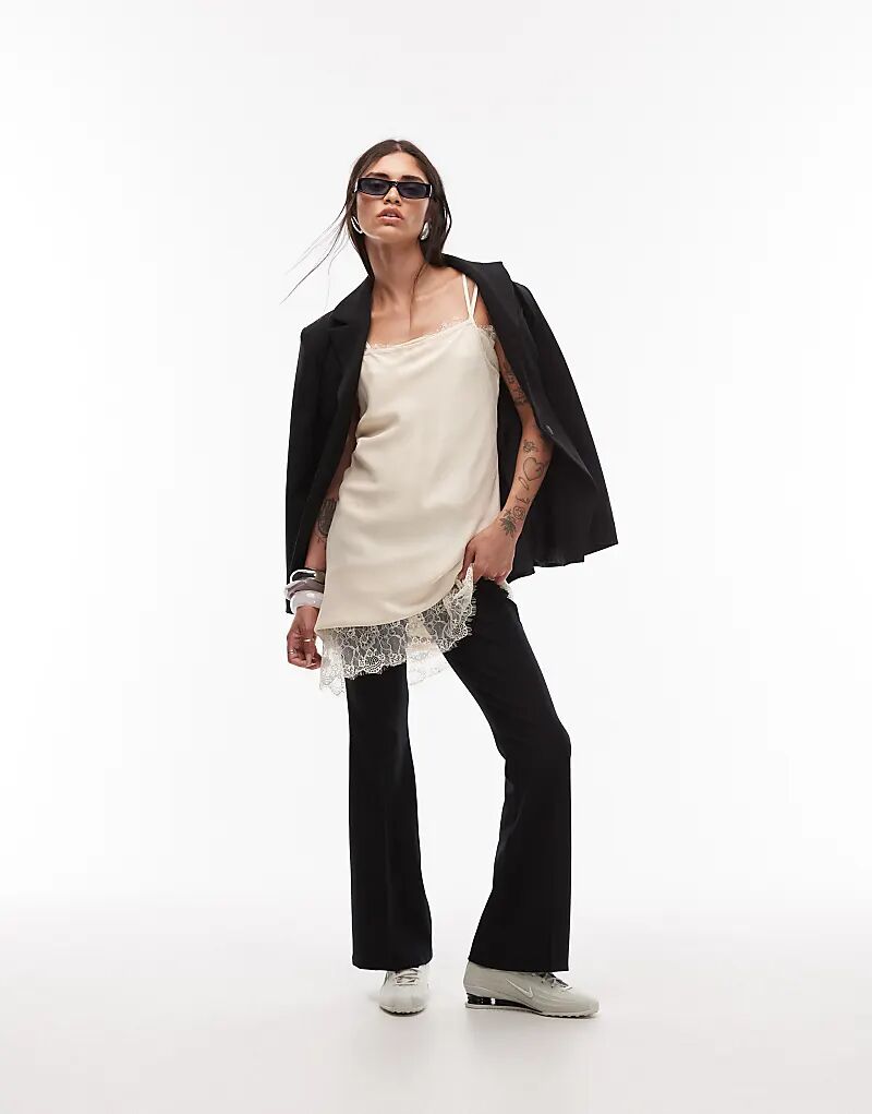 

Узкие брюки-клеш ASOS DESIGN черного цвета