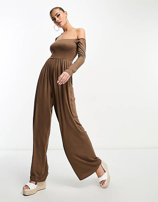 

Комбинезон цвета мокко с мягким вырезом и широкими штанинами ASOS DESIGN