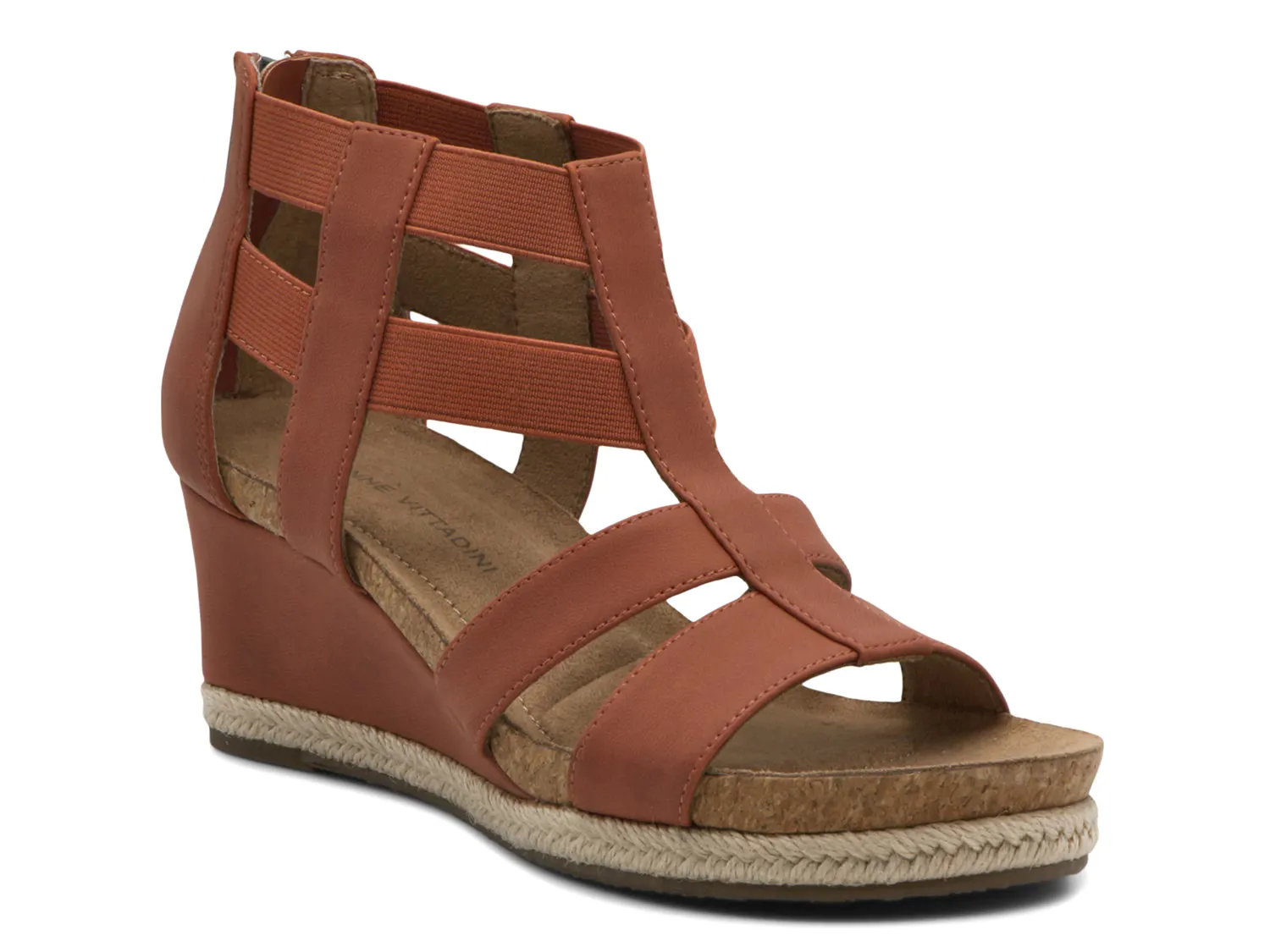 

Сандалии Truly Wedge Sandal Adrienne Vittadini, коричневый