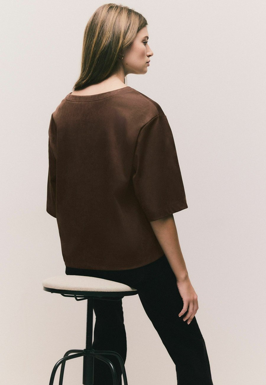 Футболка Next REGULAR FIT BOXY FITTED HEAVYWEIGHT , Chocolate Brown/Brown — фото 4