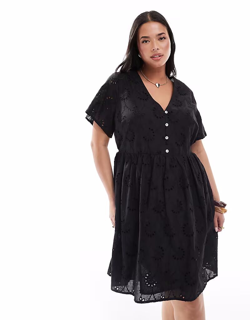 

Мини-платье New Look Curve с вышивкой в ​​стиле бродери черного цвета New Look Plus