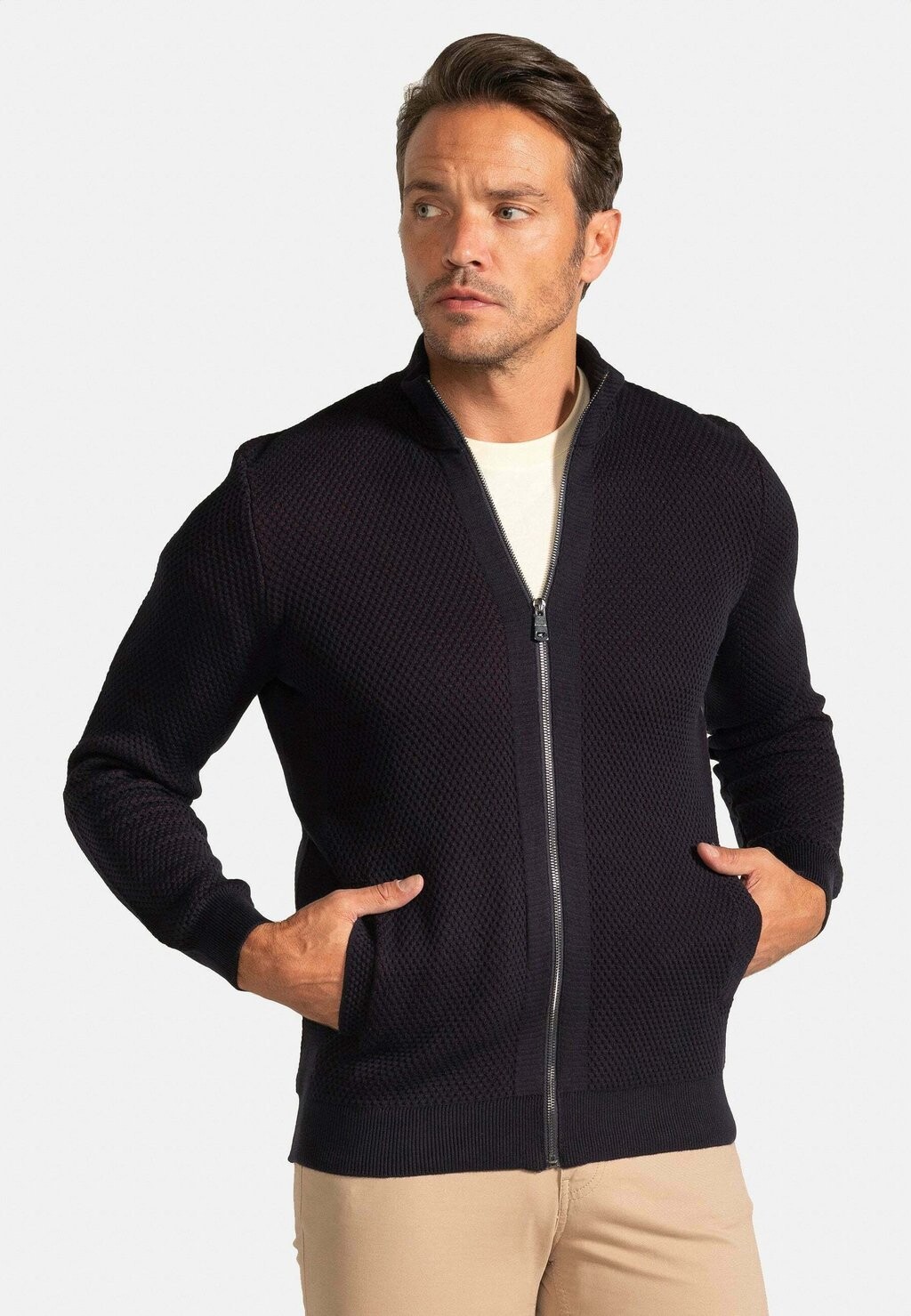 

Кардиган Modern Fit Moline Heavy Type Jacey Quinn, цвет navy bordeaux