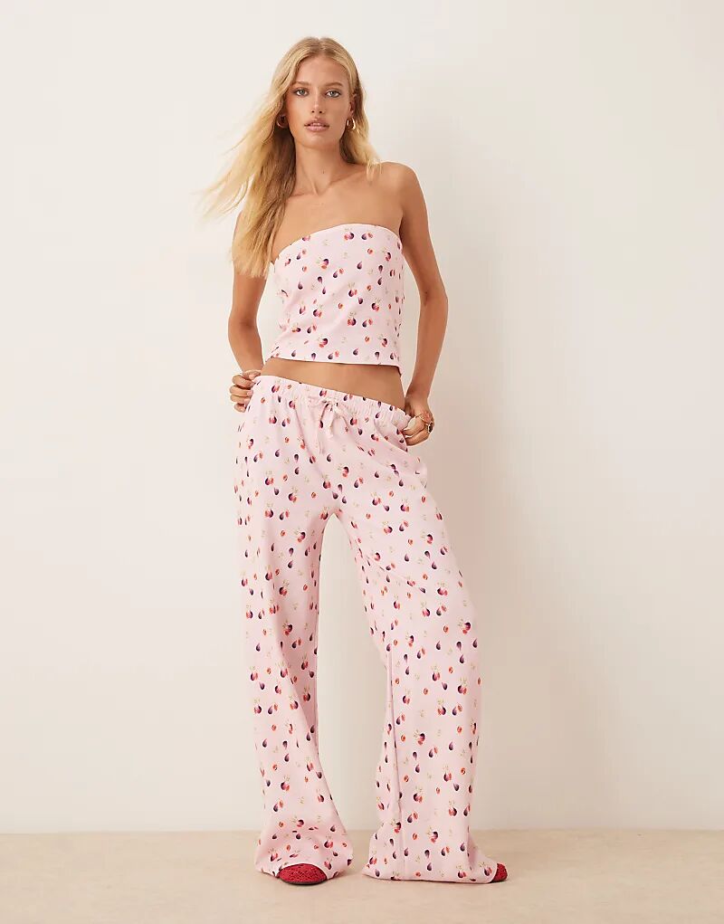 

Широкие брюки ASOS DESIGN из комбинезона с розовым мелким цветочным принтом
