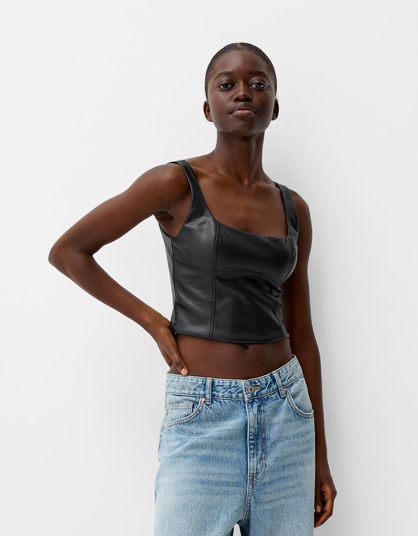 

Приталенный топ Bershka, черный