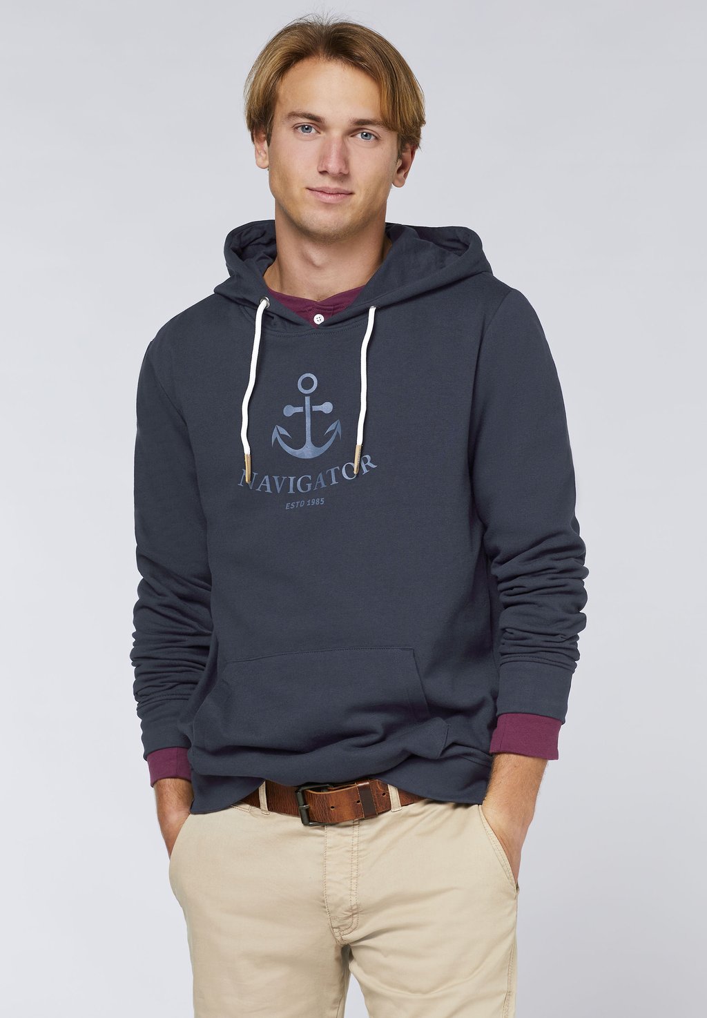 

Толстовка MIT MARITIMEM FRONTPRINT - Hoodie NAVIGATOR, темно-синий
