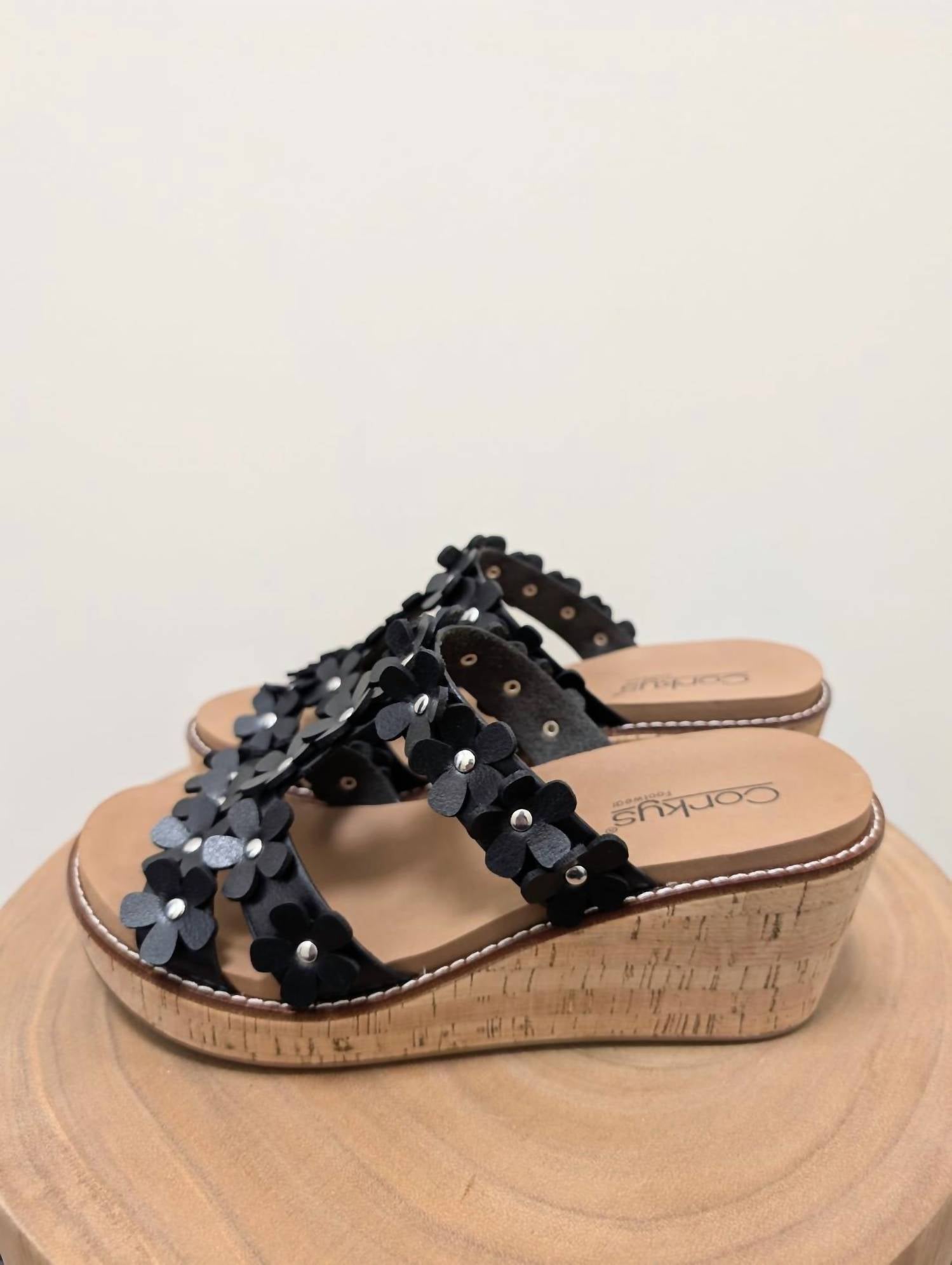 Женские туфли-лодочки Mic Drop на платформе в черном цвете Corkys Footwear — фото 2