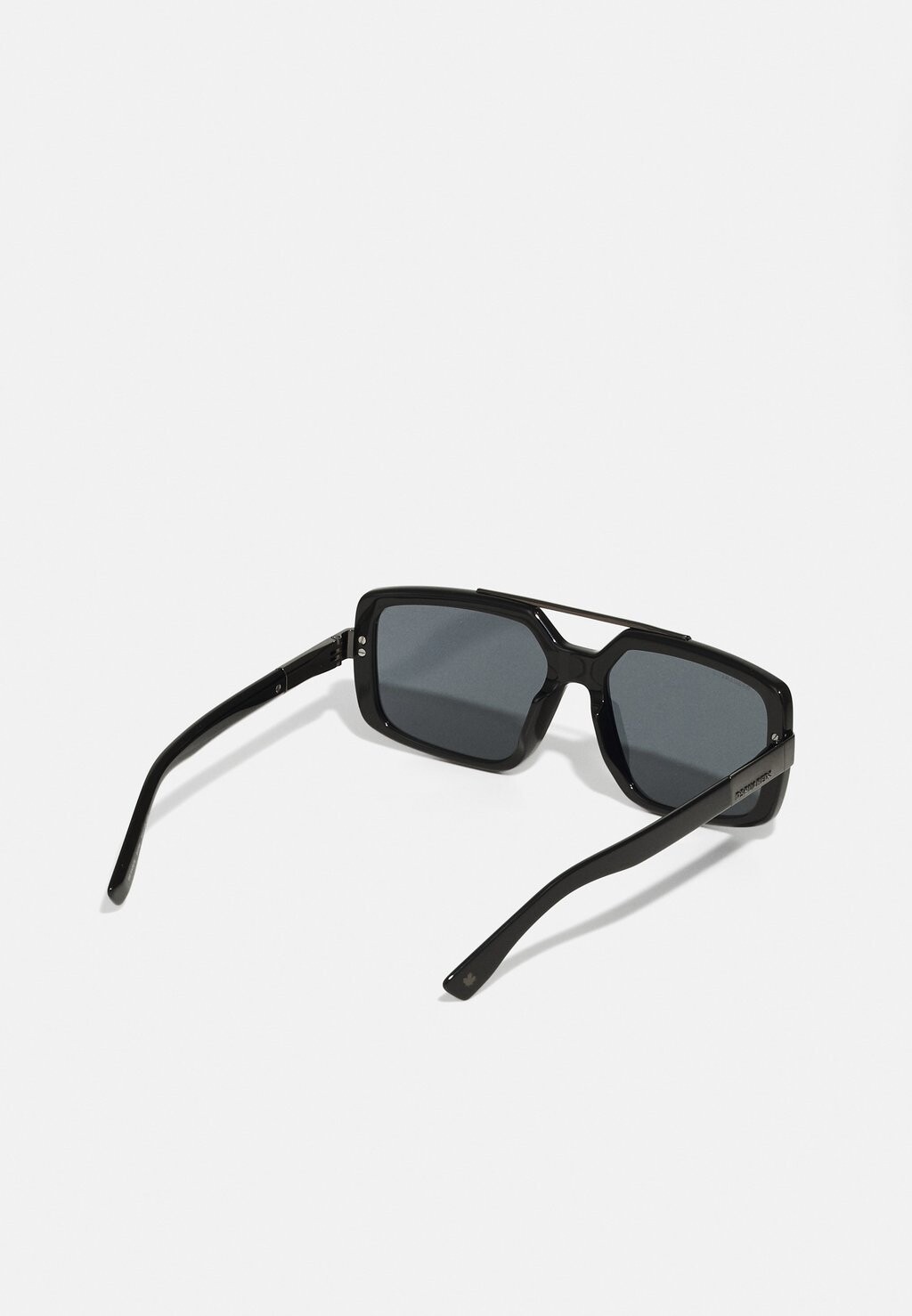 

Солнцезащитные очки Dsquared2, черный