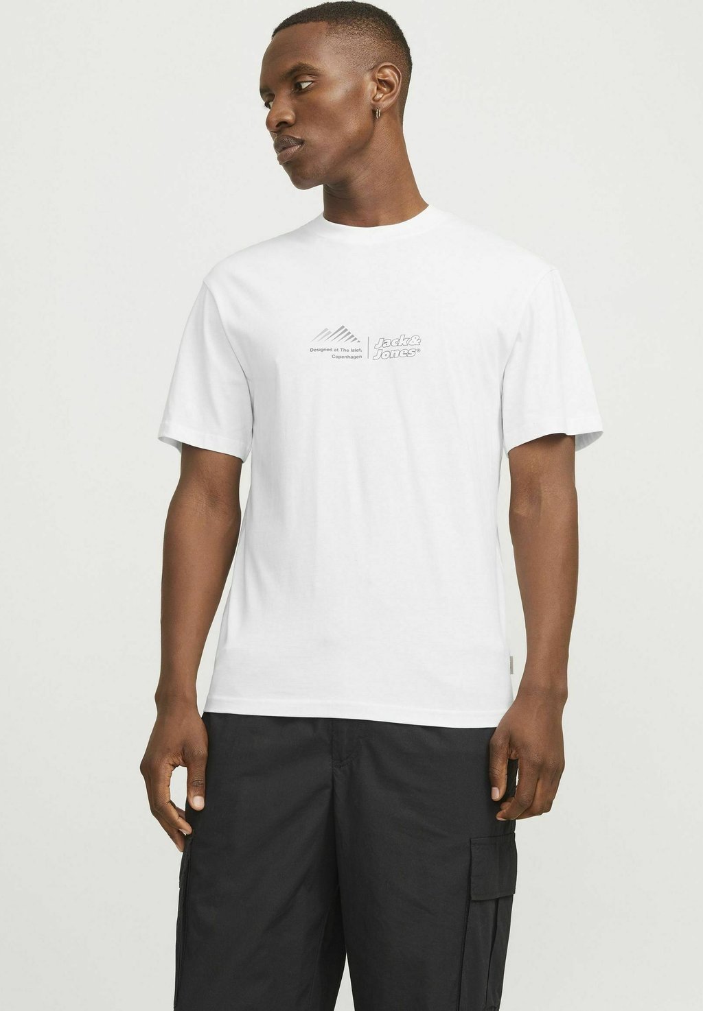 

Футболка с принтом LOGO RUNDHALSAUSSCHNITT Jack & Jones, молочный